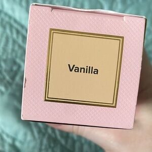 Too Faced Vanilla Foundation Box